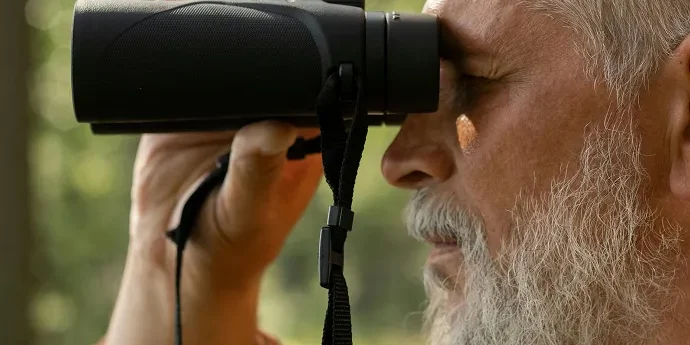 Quelle paire de jumelles choisir selon votre usage ?