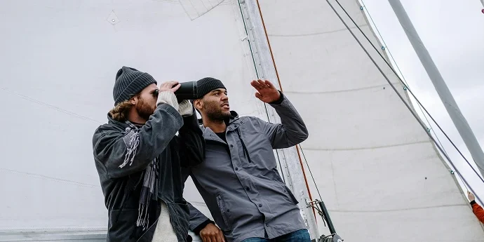 Différences entre jumelles 8x42, 10x42 et 10x50